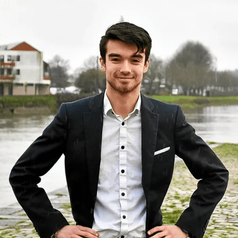 Florian JACQUIER, gérant de l'agence FJ29 à Landerneau (29)